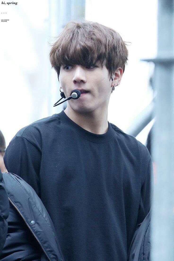 artsyhope's tweet photo. #MenosUvaPassaEMais Jeon Jungkook na minha vida! Amém! https://t.co/CFTVrhqVsB