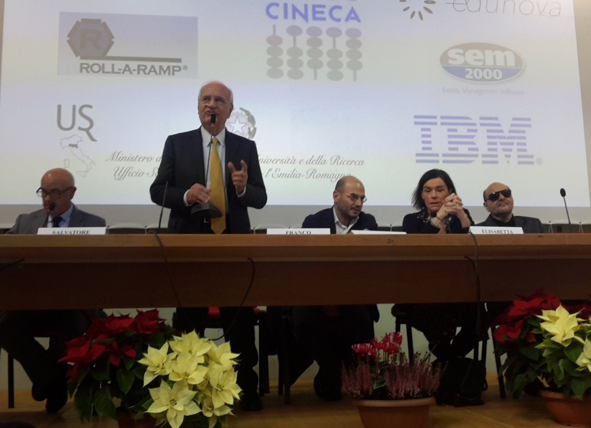 RobertoVjlla's tweet photo. #HANDImatica2017: una maggiore inclusione per uno sviluppo sostenibile, con l'aiuto della tecnologia. @FondazioneAsphi @IBMItalia #ThinkMagazine #ResearchAndBusiness #AI #HumanCentric #startup https://t.co/l1qxi22hZx https://t.co/GsIv52dKBo