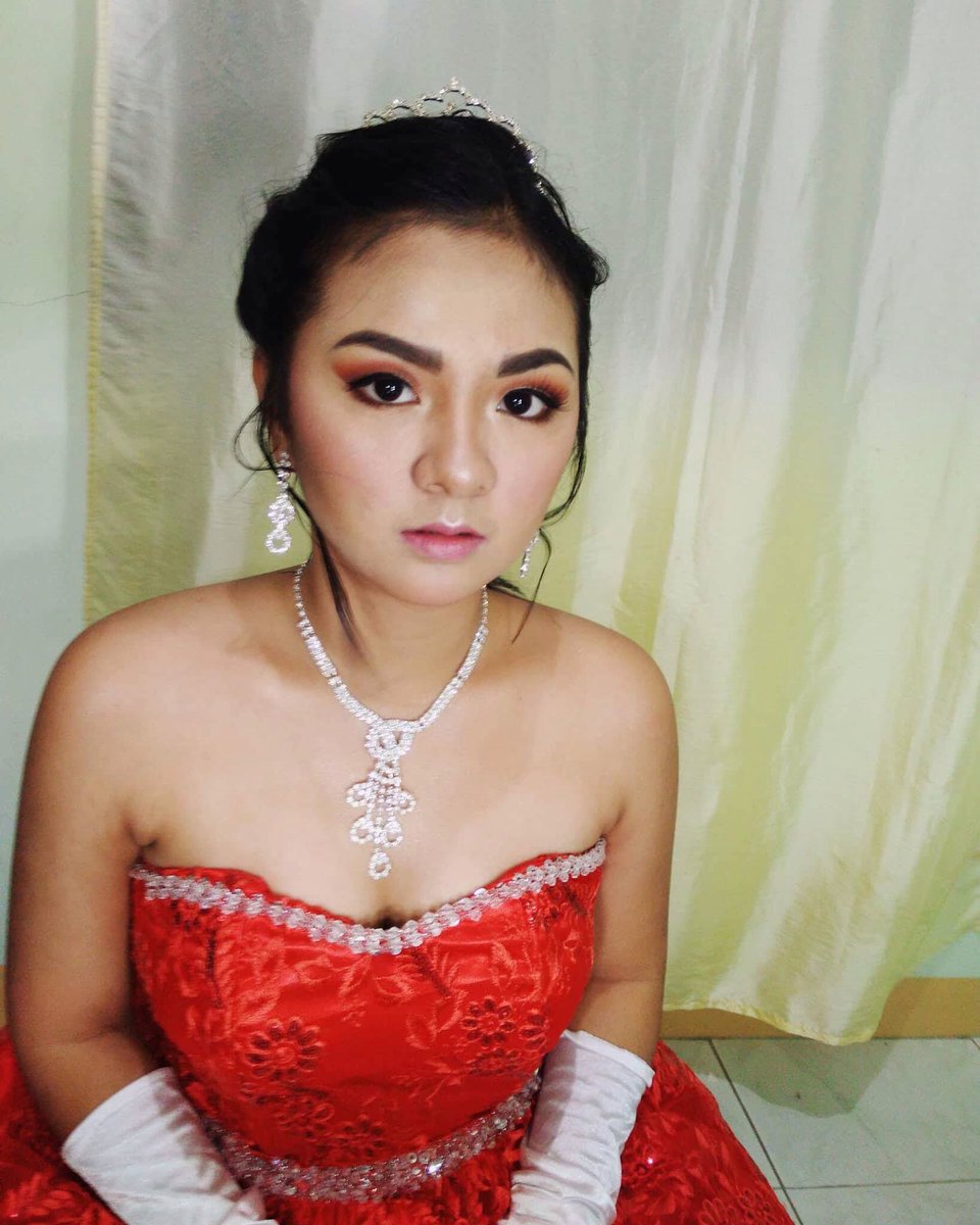 RealYssaaa's tweet photo. Lady in red ❤️🌹😍😘 https://t.co/r8SyXYvKUJ