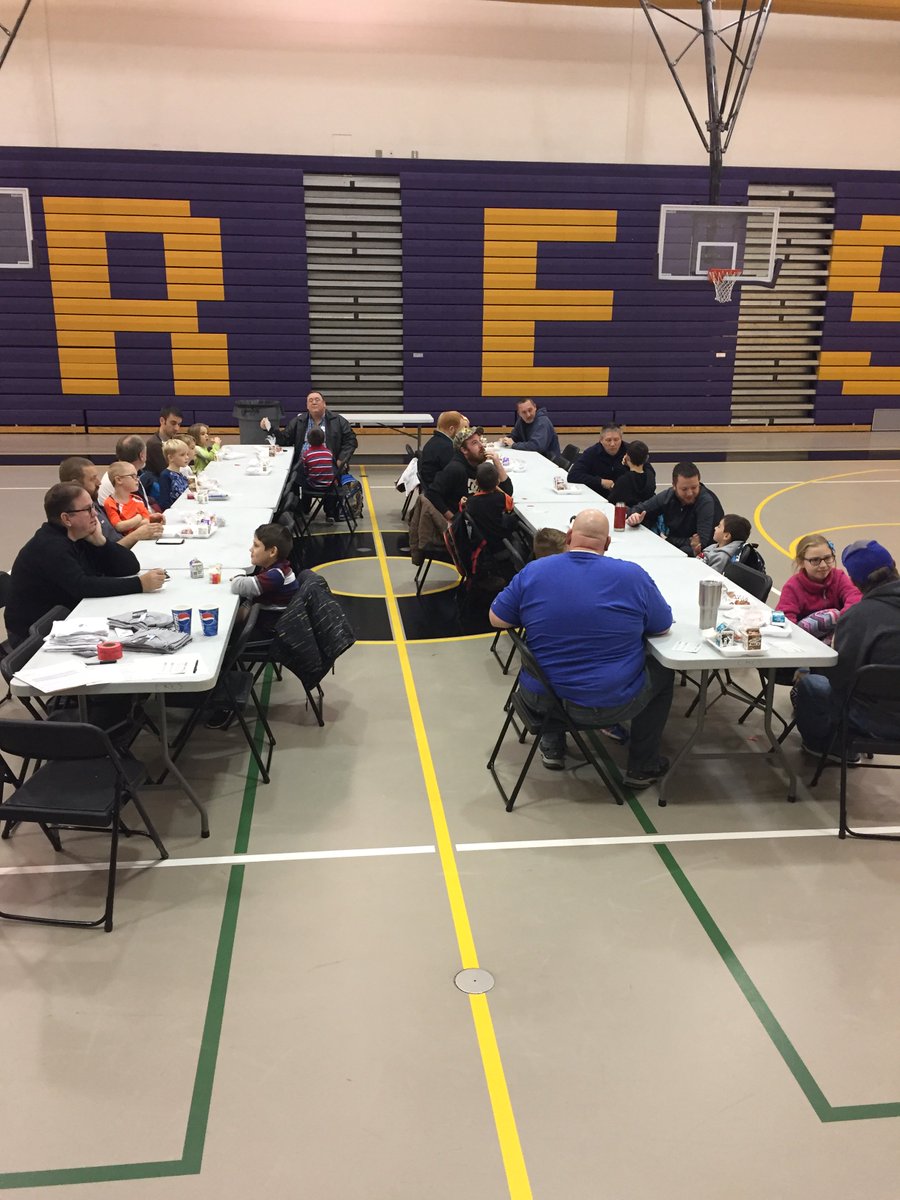 principalmazzei's tweet photo. #allprodads #cometpride #crescomets Dads and kids starting their day together and “discovering” breakfast!  Next is Jan 9, sign up now https://t.co/MHOOvFSkzA https://t.co/1IsSxTnXAy