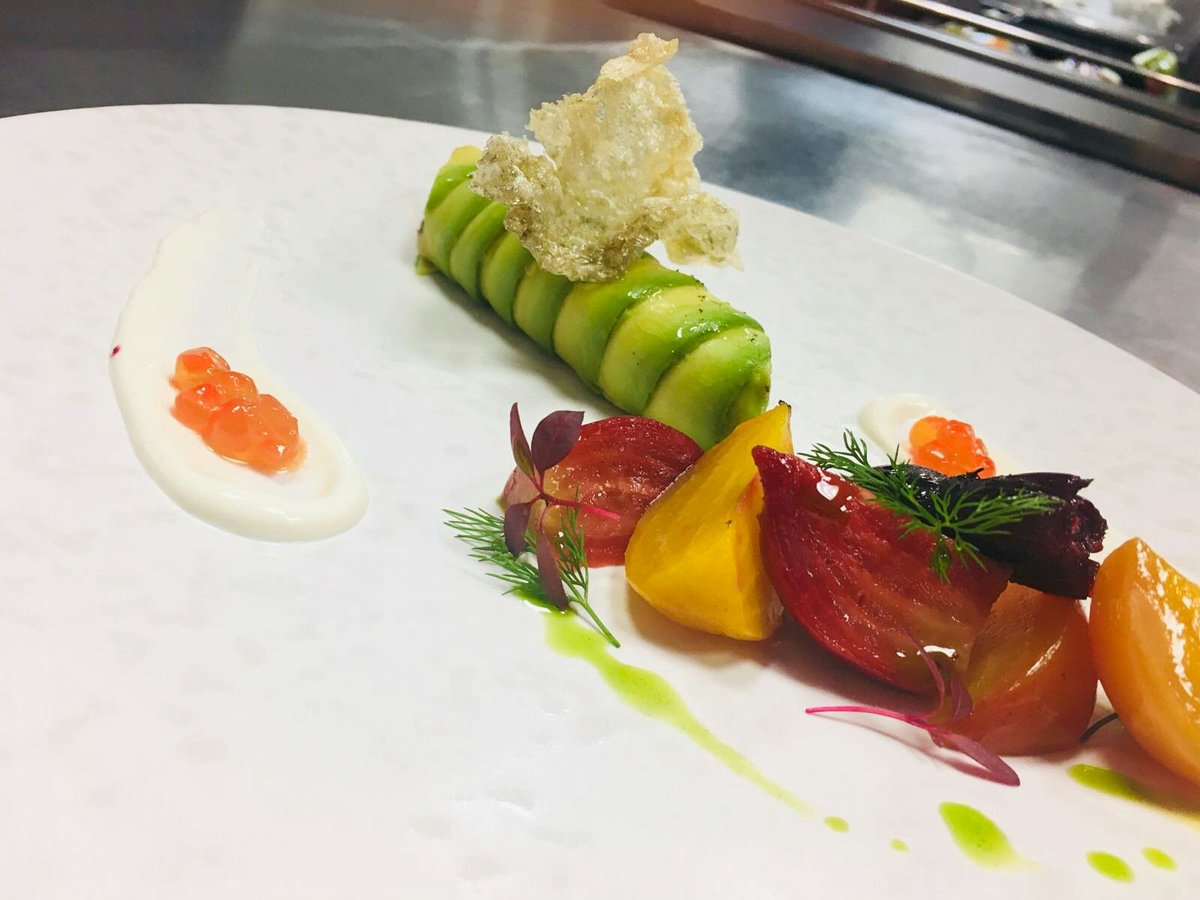 Buuuusy lunch. Well done team!!! Happy chef !!😋 #1MoreTeam #HappyTeam