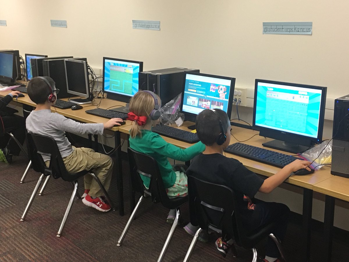 jspen88's tweet image. Caution: 1st Grade Computer Scientists at work! @StallingsES @lgaddy72 @DocHB1908 @santucps @AGHoulihan
