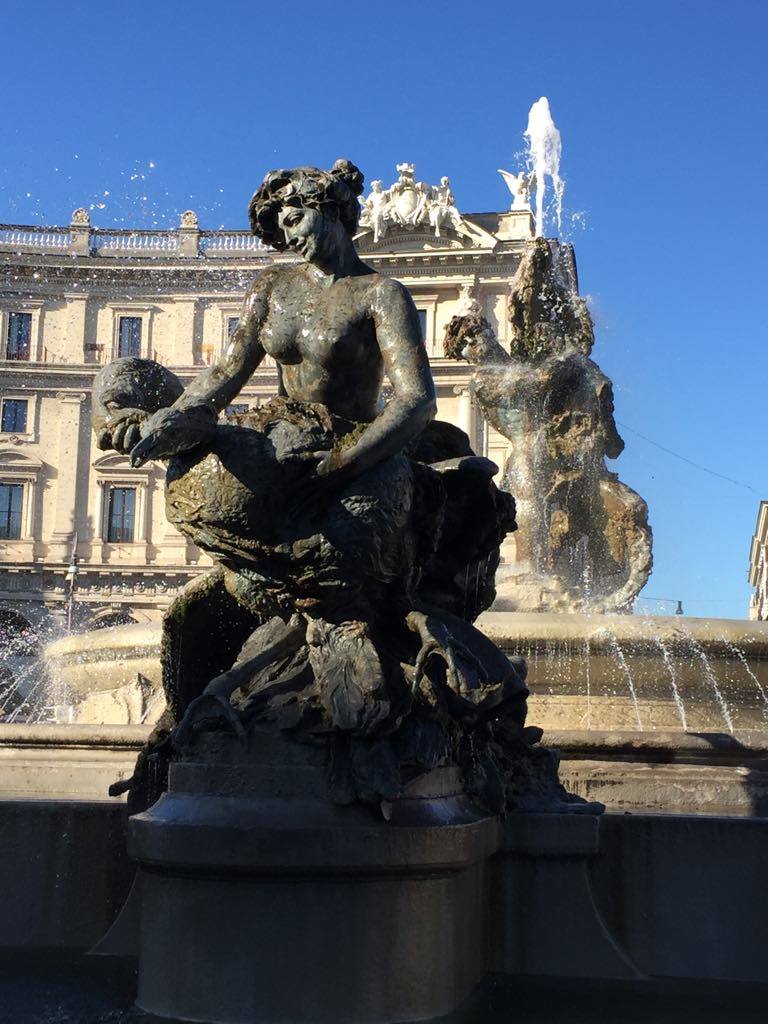 #Buongiornoroma Particolare Fontana Piazza della Repubblica