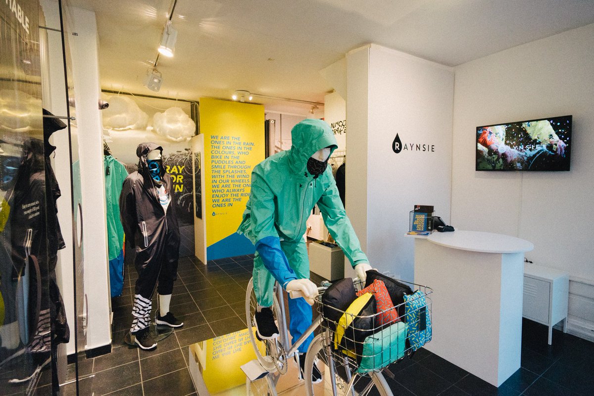 raynsie_'s tweet photo. Another rainy week in #Amsterdam! 
Get yourself a present for the holidays: our #RAYNSIE pop-up shop will stay open for a few mor days until December 10th. 
Come find us in Herengracht 369, Amsterdam. 
In the core of the 9 Streets. #prayforrain https://t.co/L0ZH90ItUI