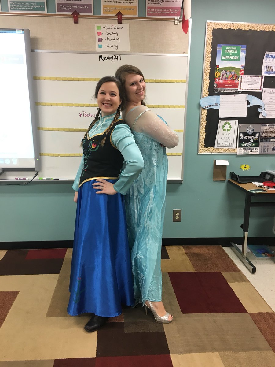 MrsDure's tweet photo. Happy Disney Day from Queen Elsa and Princess Anna! #gr8gators #disneyday #5thgraderocks https://t.co/VeJWH5E4Fv