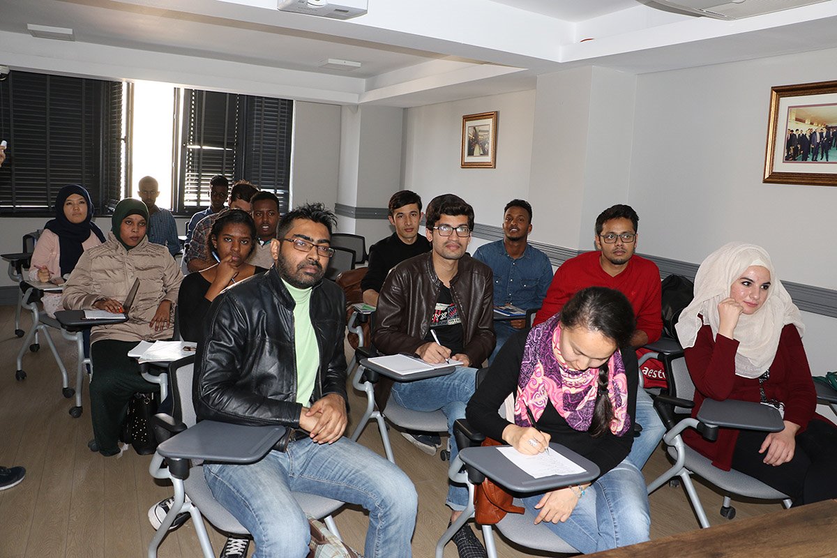 GenclikModeli's tweet image. Misafir Öğrencileri Türkçe Eğitimlerimiz İle Hayata Entegre Ediyoruz!
Detay: bit.ly/2AsI1Ms
#İBB #GenclikMeclisi #UGEA