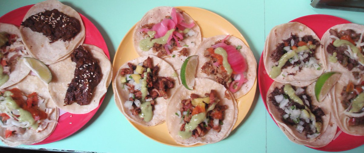 CSPI's tweet image. What's better to order when eating out: tacos or fajitas? Wine or a cocktail? Soup, salad, or a sandwich? Nutrition Action's Winners &amp;amp; Losers list will help you figure it out ow.ly/MSA430h0lkY