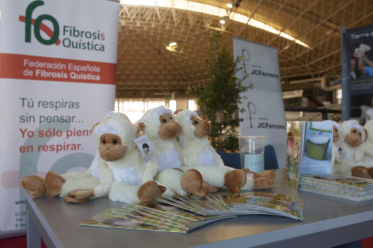 FundJCFerrero's tweet photo. Gran Fiesta del tenis con mas de 5.000 espectadores. Gracias @FUNDACIONDEPJOV y @FEFQ_CFspain y @fedteniscv GRAN TRABAJO  
https://t.co/MhA0gWtFvc https://t.co/kQnIDpA4G8