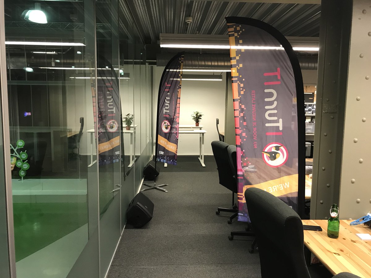 CoderDojo050's tweet image. Nieuwe locatie, nieuwe ervaringen! @I_Turn_IT is verhuisd naar de mediacentrale!! #jenieuwelater #coderdojo #coderdojogroningen #CodeKing #mediacentralegroningen