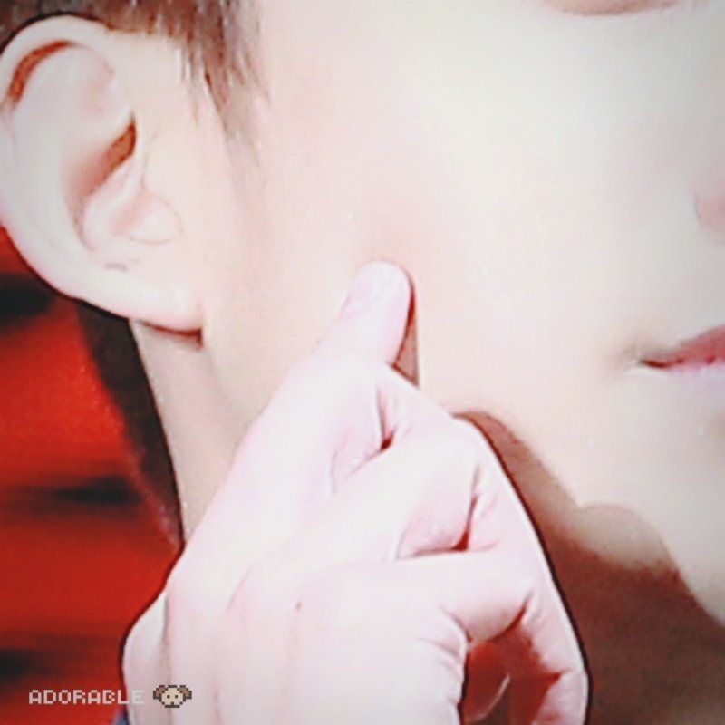 171205 공찬이🐶

공찬쓰,, 이기적인 똥개네☹
잘생기던지 귀엽던지 하나만 해😭😤

#B1A4 #공찬 #gongchan