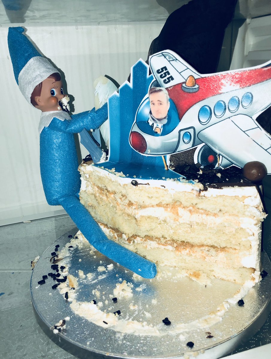 DisplayTeam_UK's tweet photo. Oh no!! Looks like a display team elf got at the cake last night 😂🙈 naughty naughty #elfontheshelf https://t.co/dozi090z0T