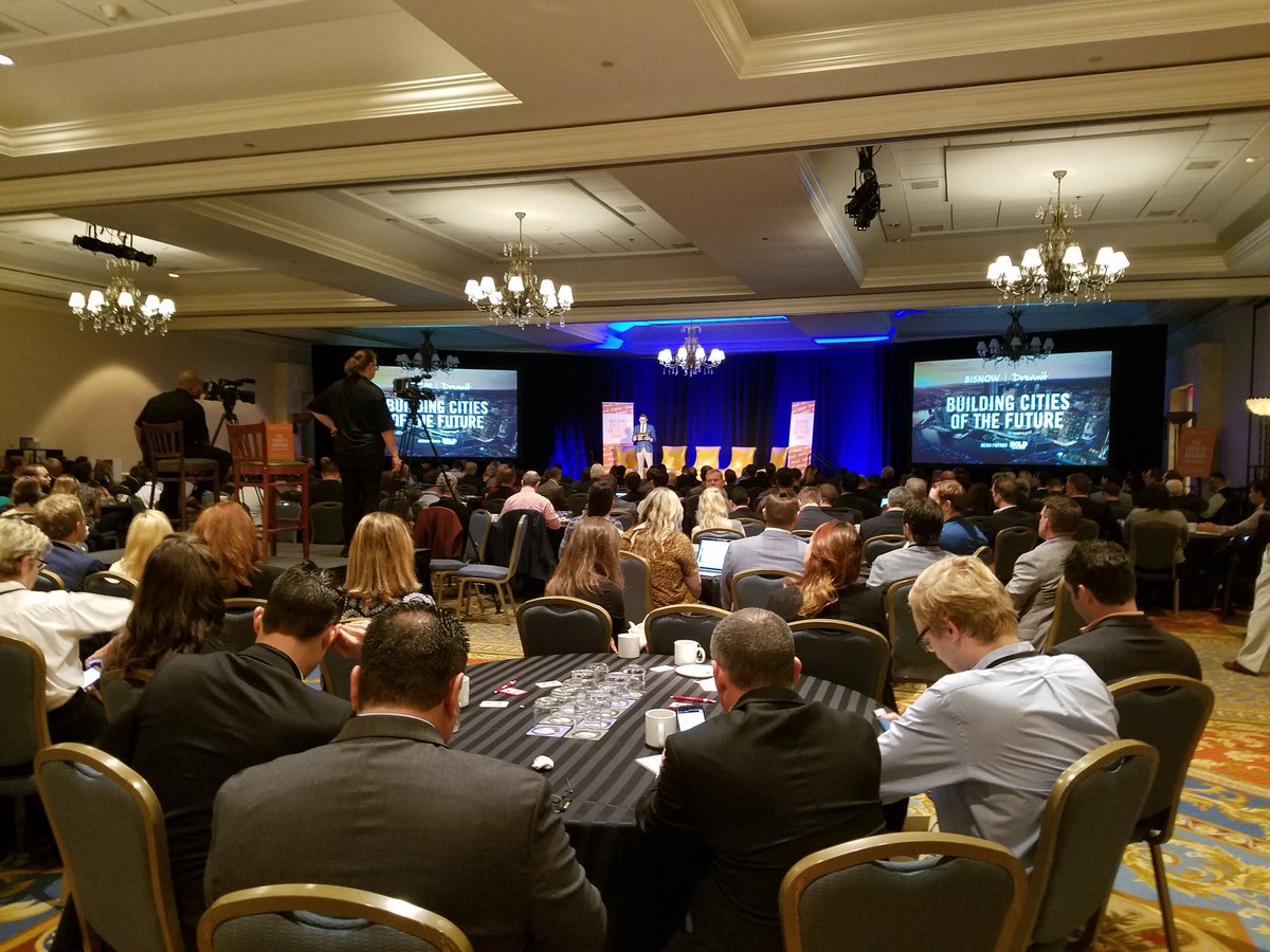andrewackerman's tweet image. Packed house at the @dreamit Tampa #UrbanTech Summit with @Bisnow #CRETechSummit