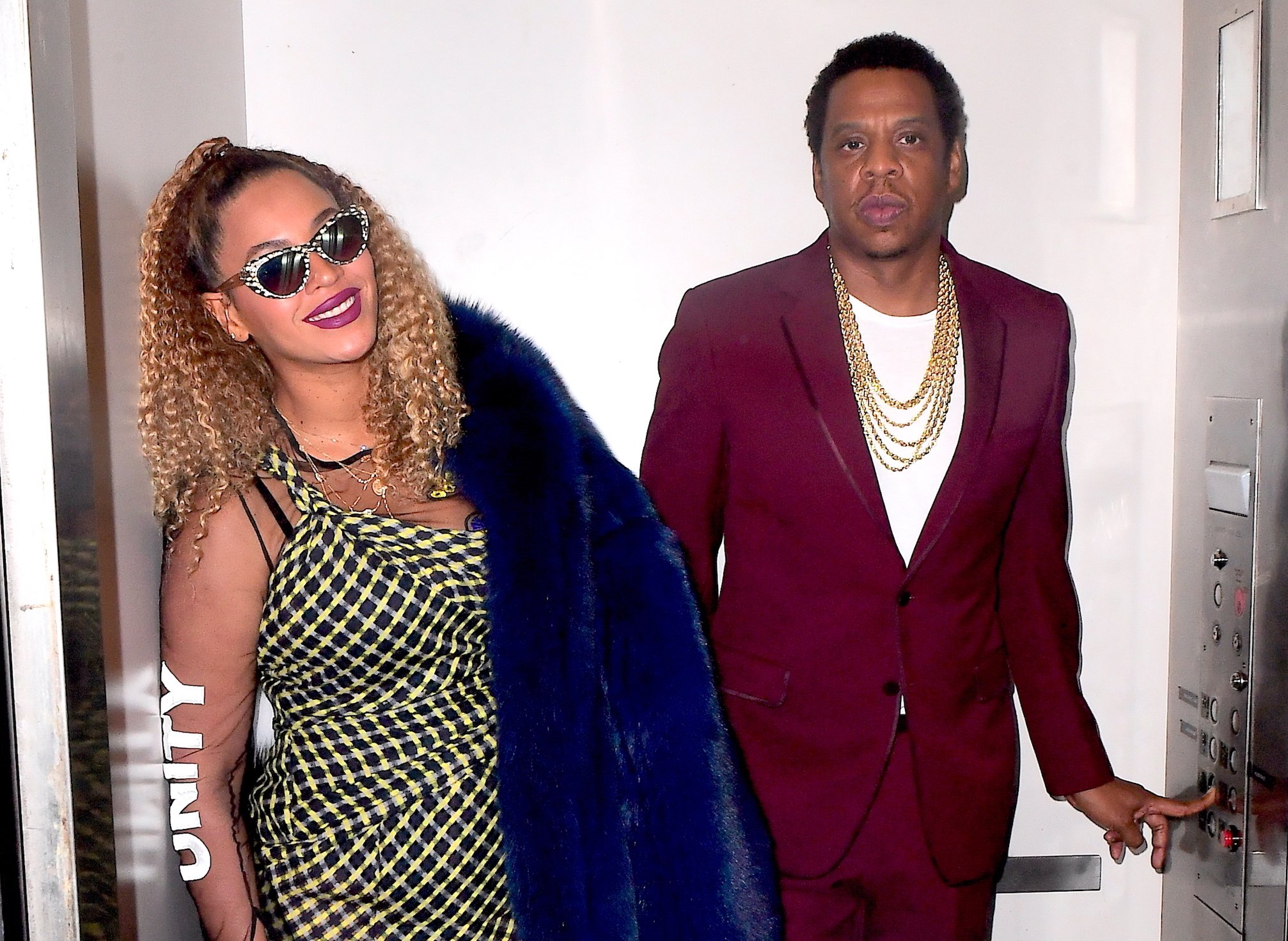 Happy Birthday, Carter: Jay-Z And Beyoncé Flick It Up In A Non-Threatening Elevator [Video]  