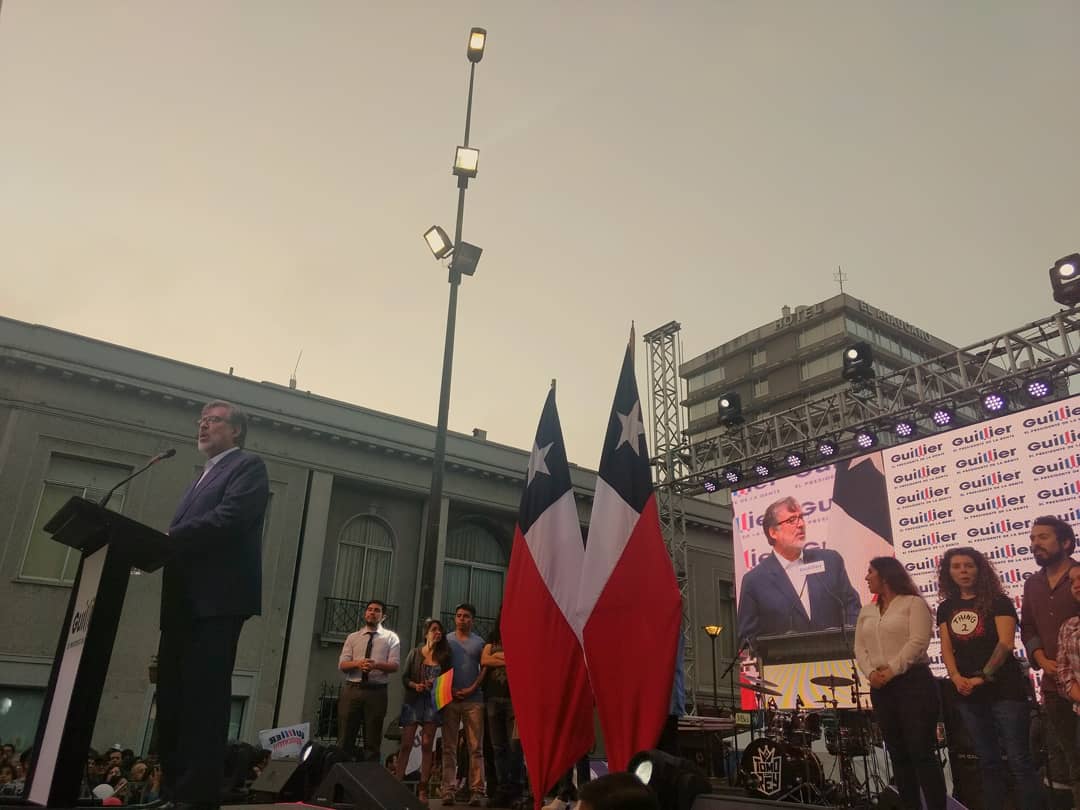guillier_thno's tweet photo. Gran convocatoria en nuestra zona para acompañar al próximo Presidente de Chile @Guillier2018  #UnidosGanaLaGente #GuillierPresidente 🇨🇱 https://t.co/KpXfDTtFwE