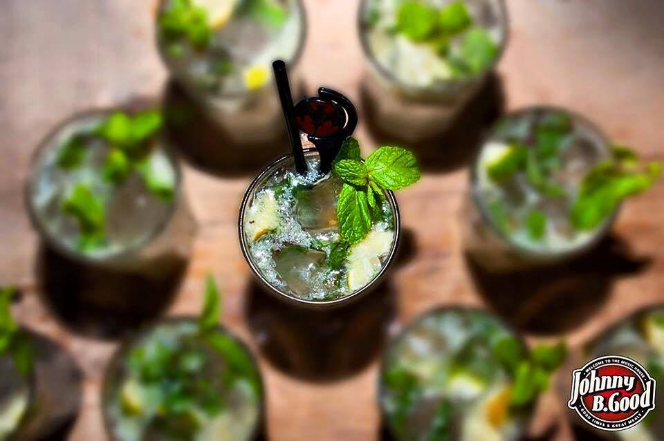radiofonica1007's tweet photo. ¡Es martes de #MojitoDay! Tenemos una mesa para que vayas esta noche a @JBG_rosario ¡DALE RETUIT! https://t.co/E3RhBB7MFv