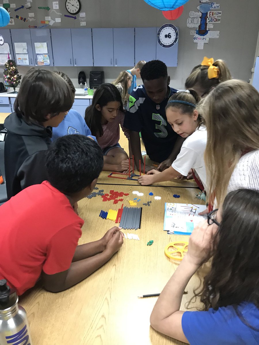 Steph_E_Scott's tweet photo. Students engaged in learning with k’nex alternative energy set! #HesKindMinds #HESlionslearn https://t.co/LRv5OFsDOQ