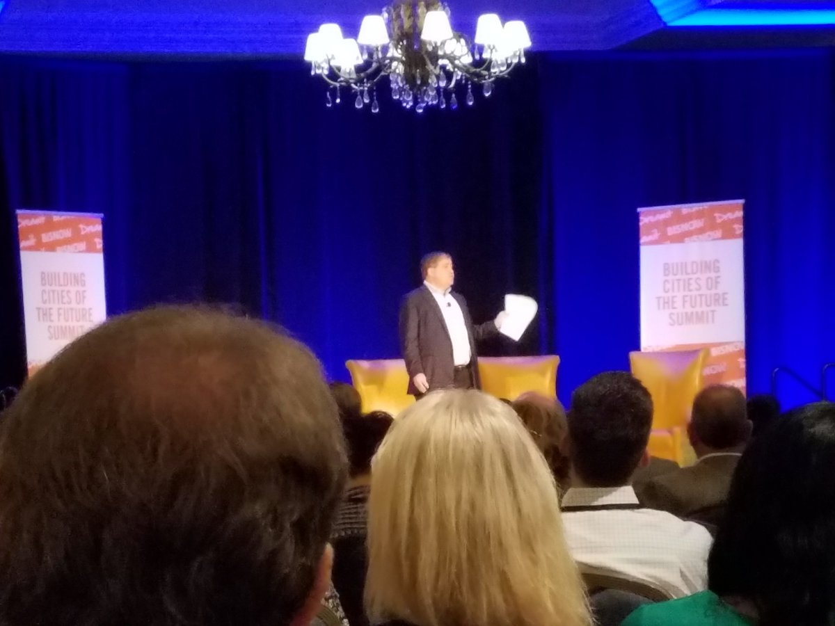andrewackerman's tweet image. Jeff Vinik kicking off the Tampa UrbanTech Summit. #Dreamit #CRETechSummit