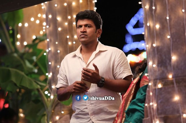 shivuaDDa's tweet image. @shivuaDDa  exclusive
Powerstar #Puneeth_Rajkumar&apos;s exclusive making stills 
@iamRashmika