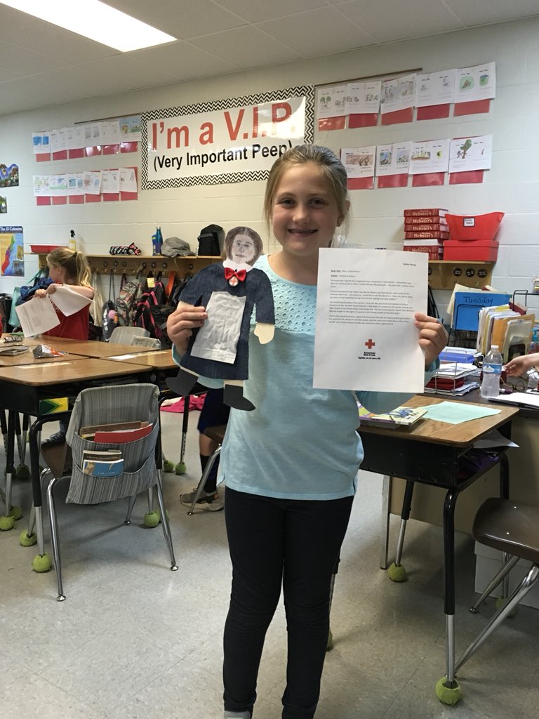 Tpeeper7's tweet photo. We had fun doing chatter pics with our book reports.@crosswindeagles #chatterpics https://t.co/FVEa8RVC1C