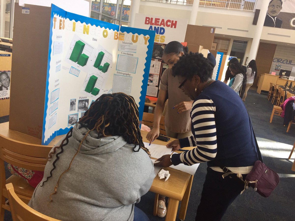 APSMaysRaiders's tweet photo. Our scholars did an amazing job presenting their science projects to judges across the district! #RaiderNation https://t.co/1hV1ygwcOj