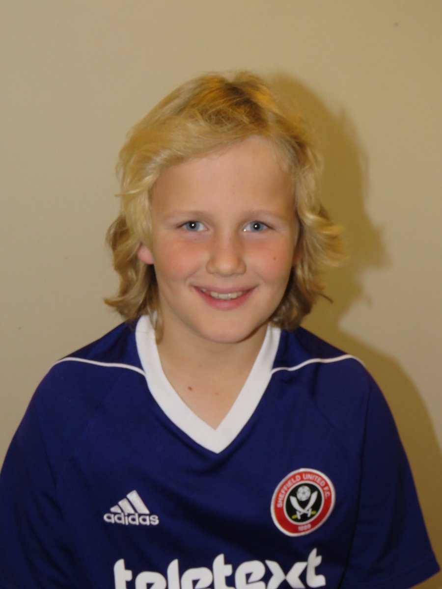 Sherburnblade's tweet image. @xLauren10Tx Guess who&apos;s just found out for his birthday (yesterday) he&apos;s going to be a mascot for the Sunderland match on boxing day, and who his favourite player is? #easyquestions #twitterblades