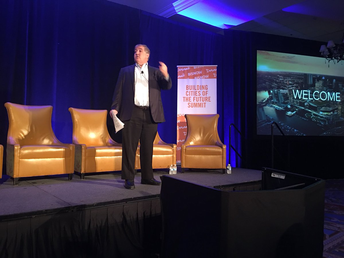 DeirdraFuncheon's tweet image. Jeff Vinik excited about #Tampa , tech and the economy at #cretechsummit @bisnow @dreamit