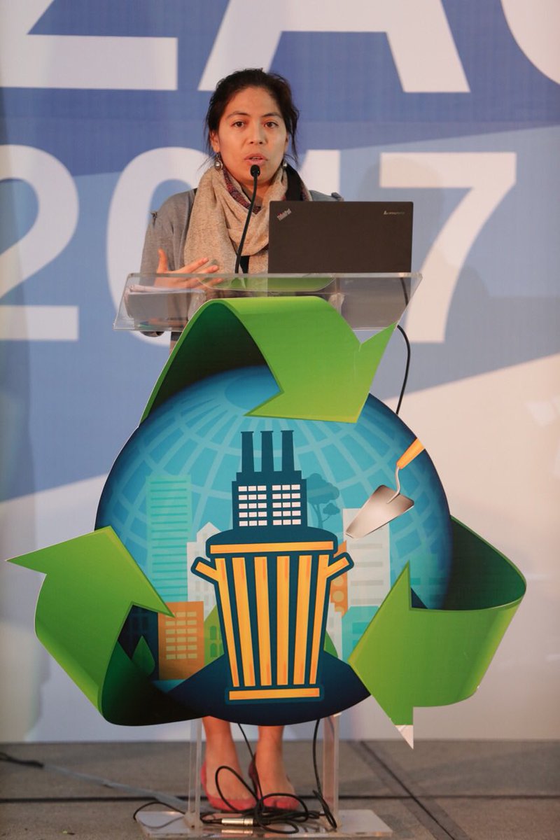 ProyectoZACK's tweet photo. Nella Canales experta e investigadora en temas de Cambio Climático, expone sobre arquitectura de la financiación climática global y para America Latina y El Caribe. 

#ForoZack 
#FinanciaciónClimáticaRD
#ForoZack2017
#ClimateFinanceDR
#GermanySupportNDC
#DRClimateAction https://t.co/gSKu9N9x55