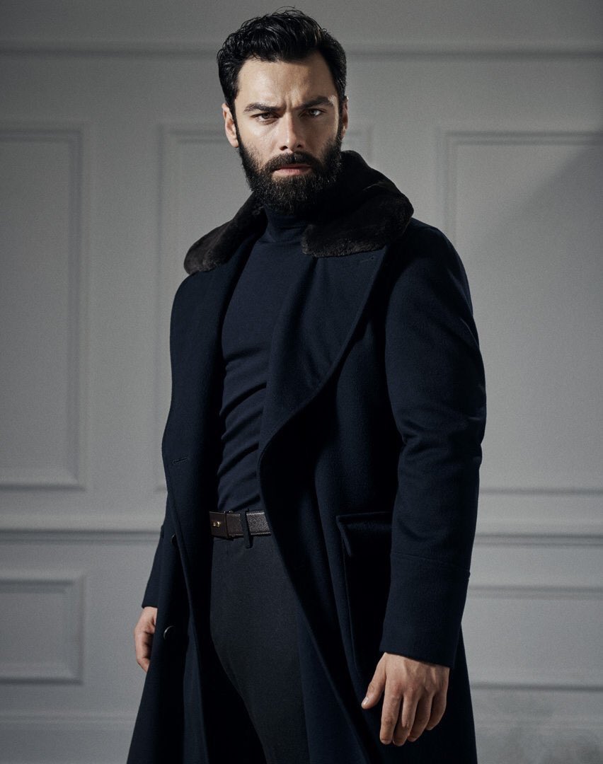 korrieskorner's tweet photo. #AidanTurner officially needs to stoooppppp!! He is putting me into sensory overload. I need more! Gah I love this man! #RossPoldark #DarkIrish #IrishSelkie π€ππ₯ https://t.co/Pml5ISm6mX