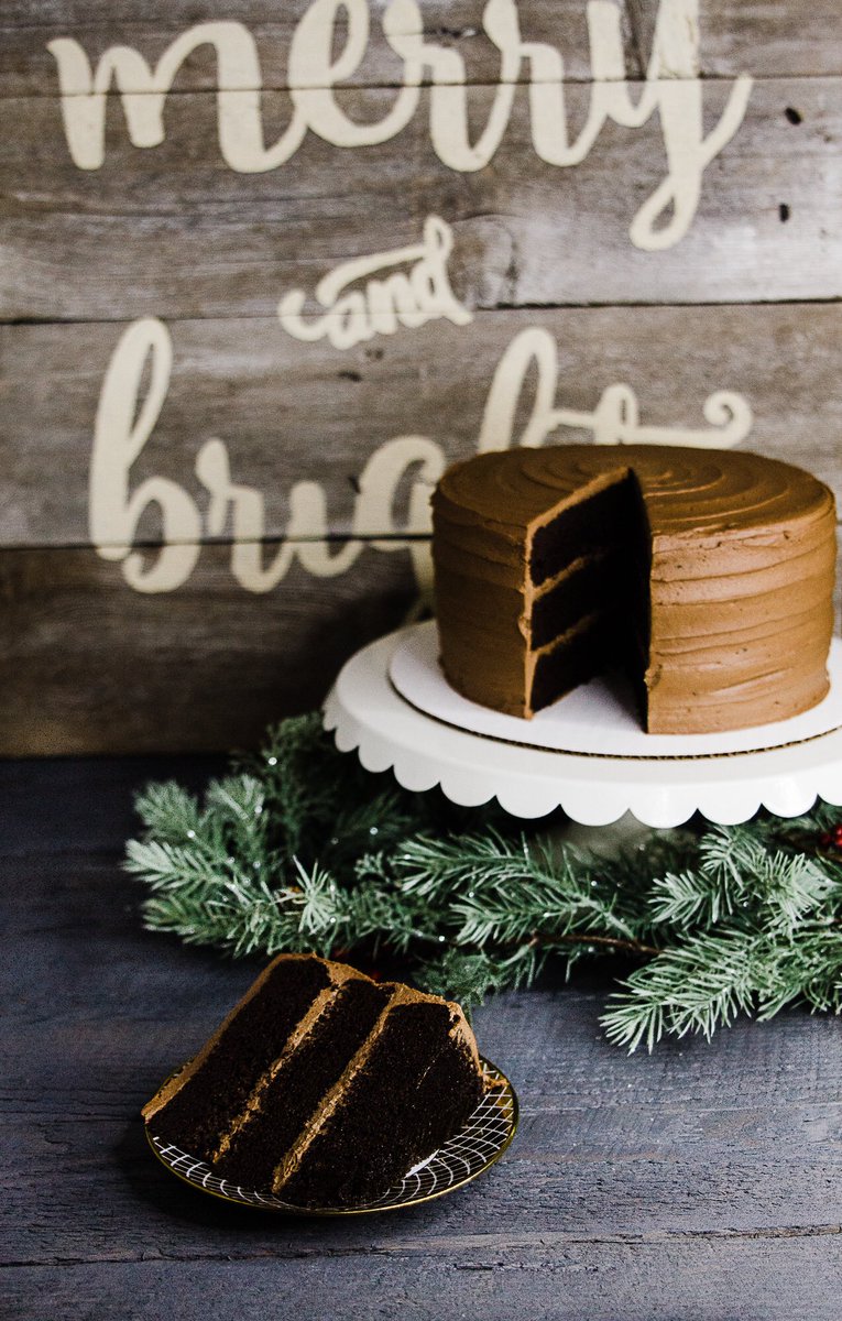 elish71183's tweet photo. This might be the best chocolate cake I’ve ever made @BraveTart Devils food with milk chocolate frosting 👌 https://t.co/bV74B0cTcA
