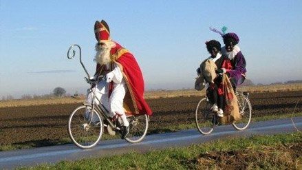 fietssportmag's tweet photo. Fijne Sinterklaasavond! #desintisonderweg https://t.co/keCebqRhw5
