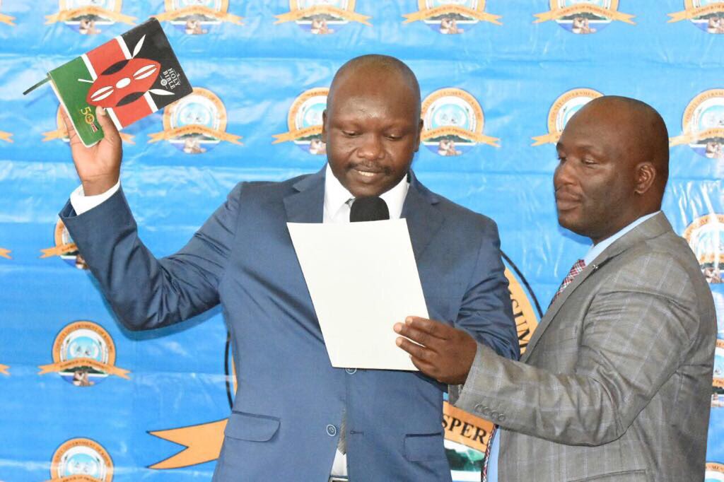 RichardDOgendo's tweet photo. Today I was sworn in as CEC for Economic Planning and Development for Kisumu County. We will work together to implement @AnyangNyongo Manifesto @RailaOdinga https://t.co/VX3E596oqI