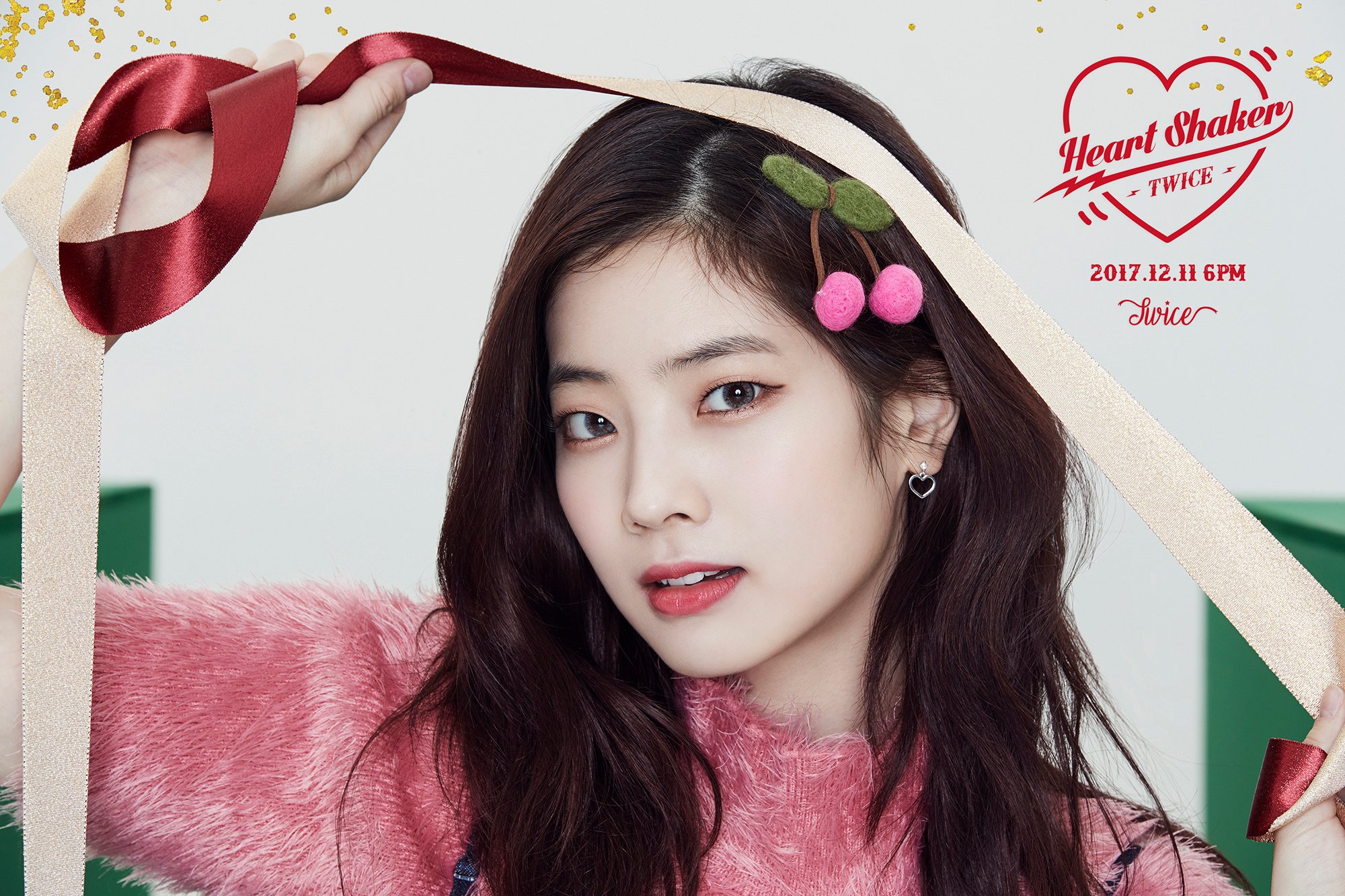 Twice – Heart Shaker | 2048