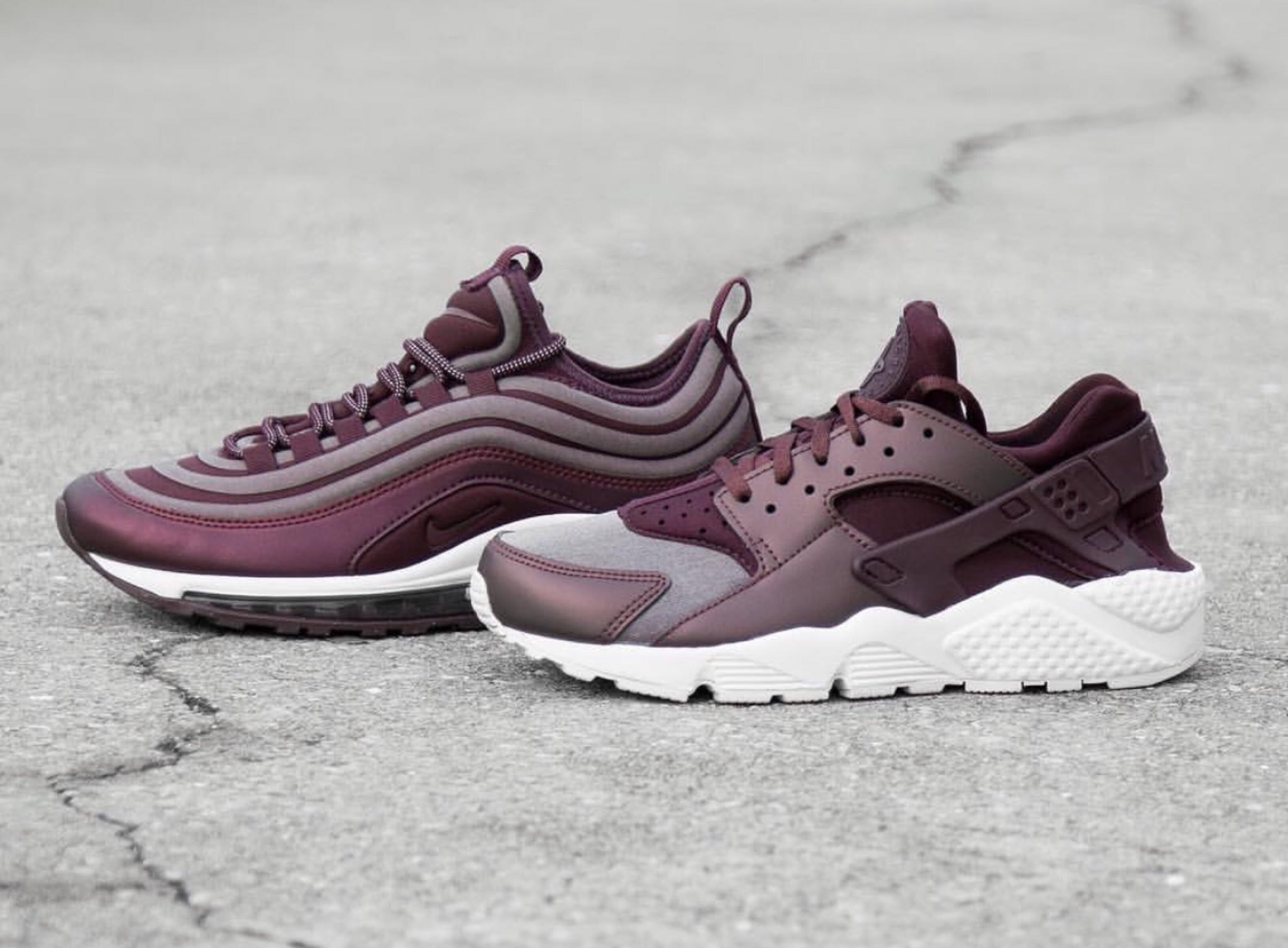 Champs Sports en Twitter: "Mahogany 😍 | WMNS #Nike Huarache Run + AM 97 Ultra “Mahogany” | In-Store Now https://t.co/f8TARTvU62"