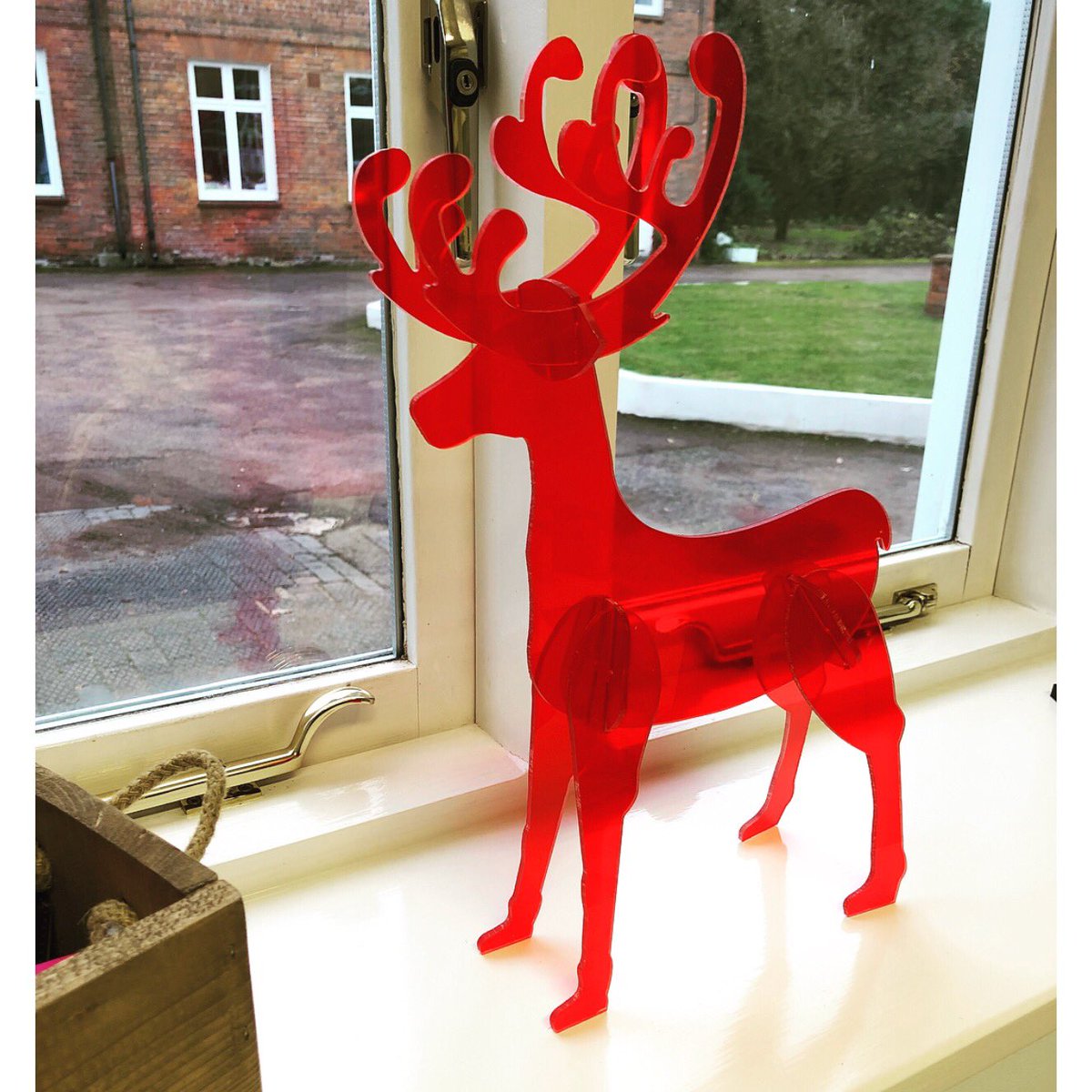 Image-Corporate tweet media