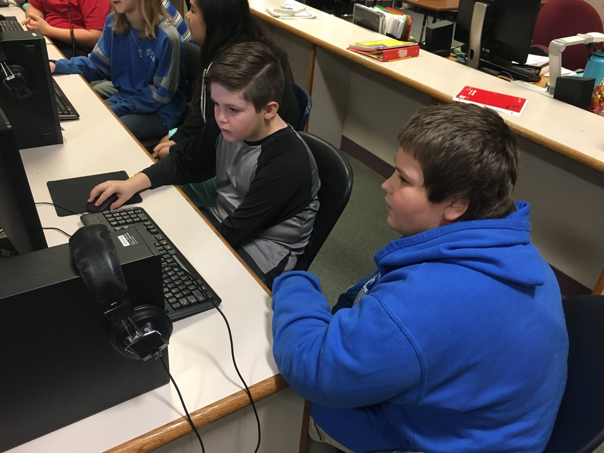 bookwormsin5th's tweet photo. Working with our 7th grade coaches today. #HourofCode @mar10g @Trojans_Madison @jbrandeberry https://t.co/MuGgpx4U4S