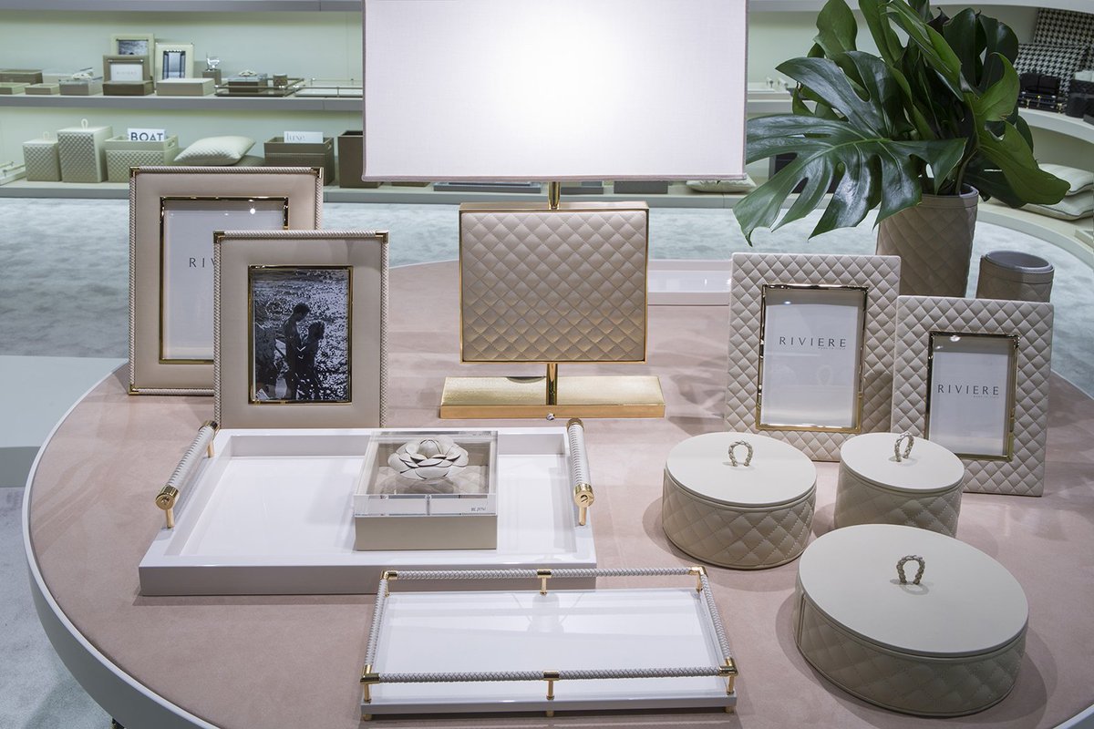 Riviere's leather photo frames would make an exceptional gift for somebody special this Christmas: ow.ly/MwZh30gCu24