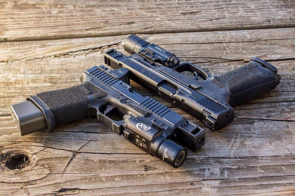 TexasBlackRifle's tweet photo. Glock or M&P, why?
・・・
#tbrci #glock #microcomp #stubbycomp #Compensator #AmericanManufacturing #InnovatorsNotImitators #MandP #MadeByGunGuys #Comp #GlockComp #G19 #TexasMade #America #Gun #Guns #Compensator #Gunchannels #EDC #everydaycarry #dailyca… https://t.co/E2qkR9w8lP https://t.co/bVwvv2cqv5