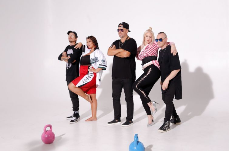 mozgiband's tweet photo. Сегодня в 22:00 MOZGI в реалити-шоу "Модель XL" на @1plus1tv! https://t.co/N22ABpEGpT https://t.co/BcKimuFuiM