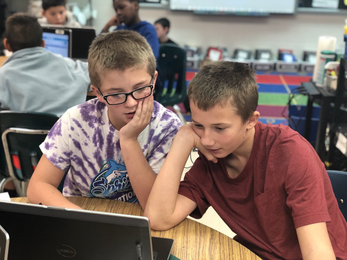 kaitchidester's tweet image. #hourofcode is in FULL FORCE @DeerParkFCPS! Fifth grade is working on the express course using #pairedprogramming @codeorg @hourofcode @FCPSSTEAM #csforall #codeorg @hadip