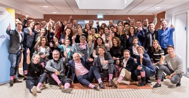 HealthInnSchool's tweet photo. 50 health innovators earned #PinkSocks - grad day of 1st ever Dutch Health Innovation School https://t.co/peARSGu5o9 thx @nickisnpdx https://t.co/wMGj4K1usy