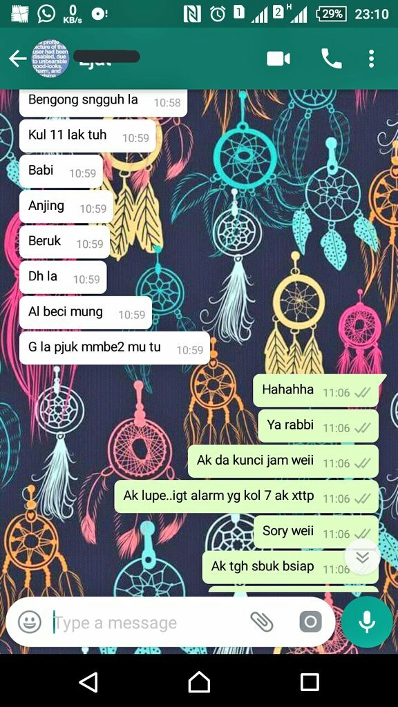 Benariah's tweet photo. Mmbr koyak xde org kejut. Punca tu buat ak nk maki skli. Dasar jantan xguna 😒😂 https://t.co/RbUA7xBBTF