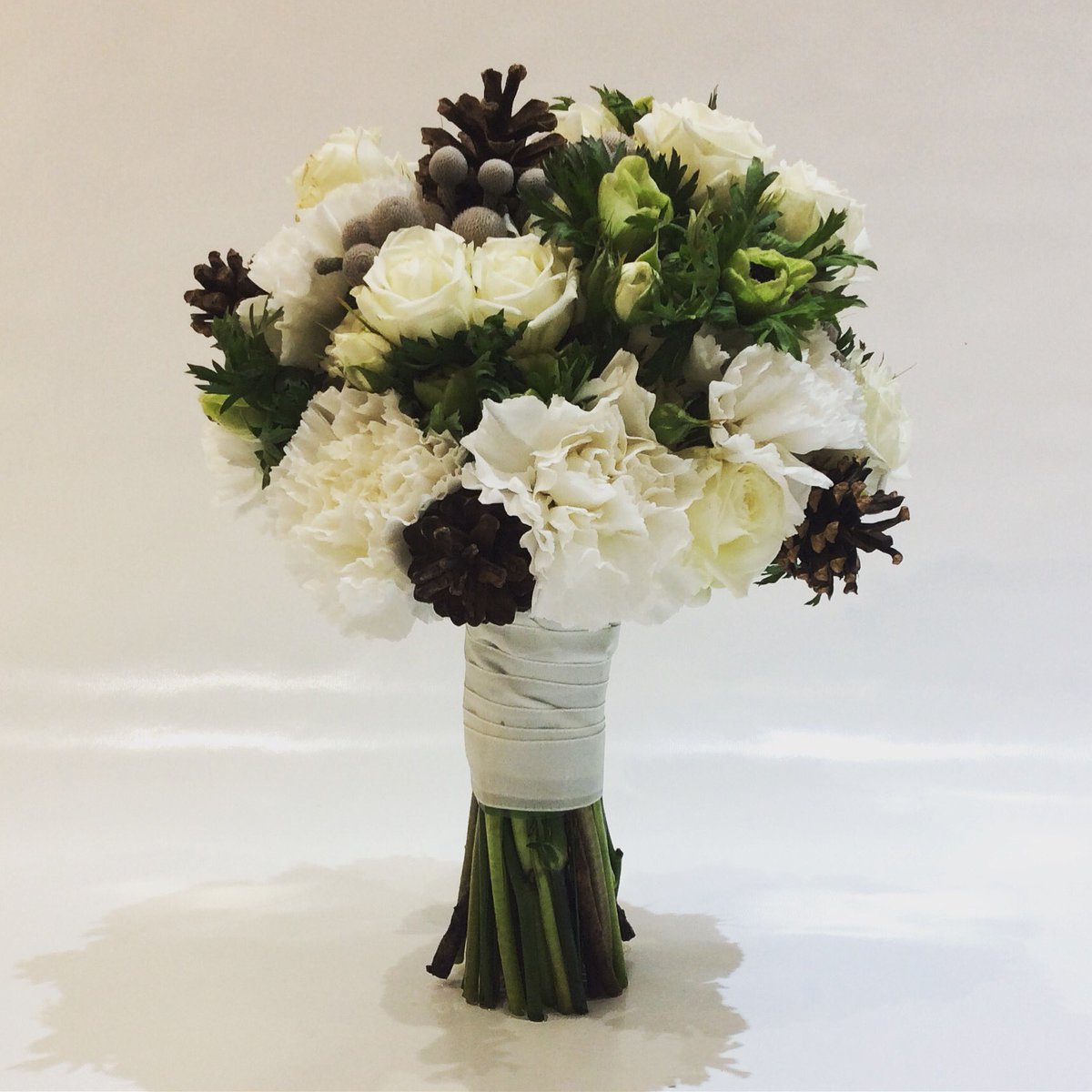 AddStyleUKLtd's tweet photo. Bouquet of the weekend! #bouquet #bride #bridetobe #wedding #weddingflowers #florist #floristry https://t.co/34wxbbgT4x