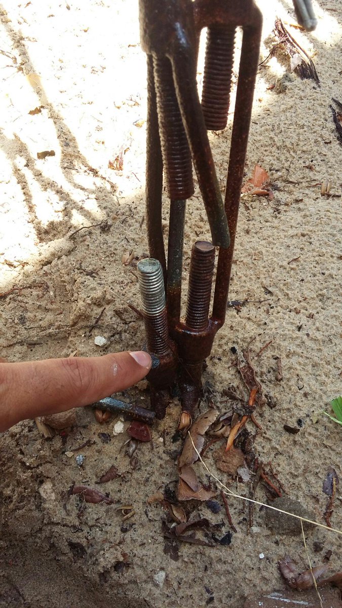 Andson_Oli's tweet photo. I'm at Praia de Muriú in Natal, RN w/ @fesimas1984 @gil_lyma @diegoelazzari @tiagospgtw @emerson_solino @mhiicabral @kelyeleticia @crislai19874536 @eumileneg @pri__c https://t.co/L4JIggozZe https://t.co/e5UxAv7I9P