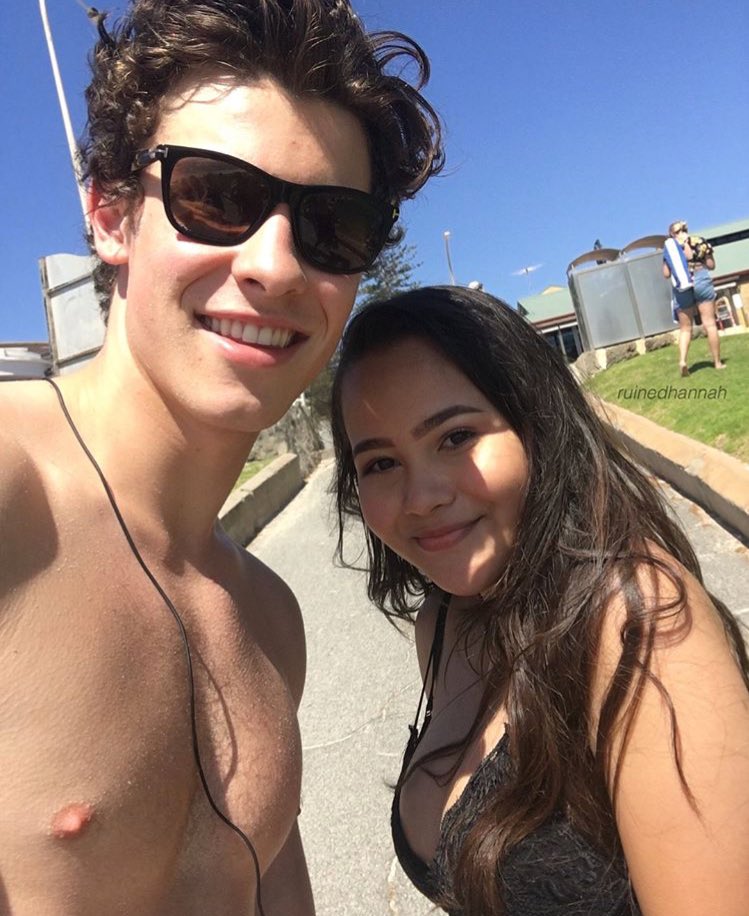TrackingSM's tweet photo. Shirtless Shawn 👏🏻👏🏻 https://t.co/mDHCFl84Ja