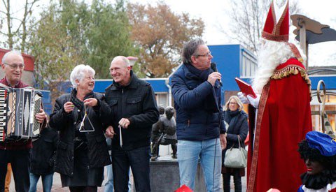 Sint en zijn muzikale ouderen op de Mauritsschool pen.nl/artikel/sint-e…
