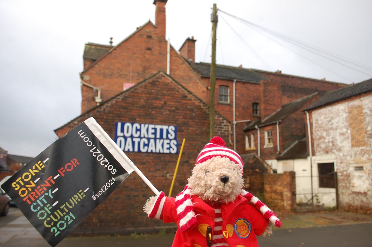 HoneysettSarah's tweet photo. The #BearsBackingTheBid have tried to get to each of the #SixTowns this week. At least one famous #StokeonTrent author forgot this one, but we didn't!
#WhereIsTheBear #CityofCulture2021 https://t.co/mKNHvMTITy