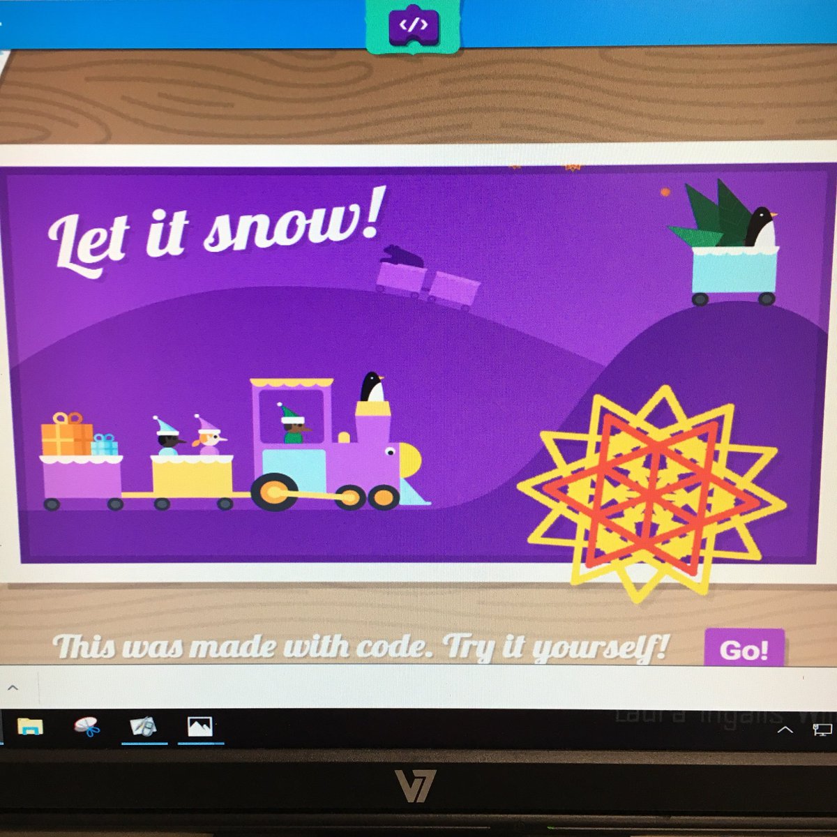 LIW_5thGrade's tweet image. Check out our designs #codeasnowflake #hourofcode @GoogleForEdu