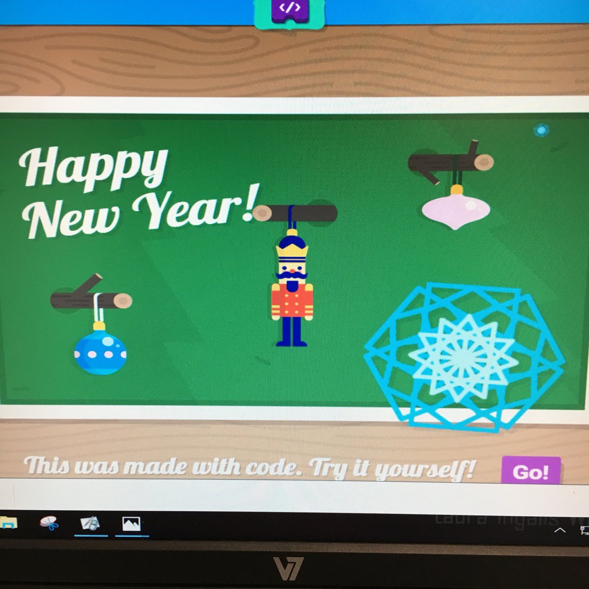 LIW_5thGrade's tweet image. Check out our designs #codeasnowflake #hourofcode @GoogleForEdu