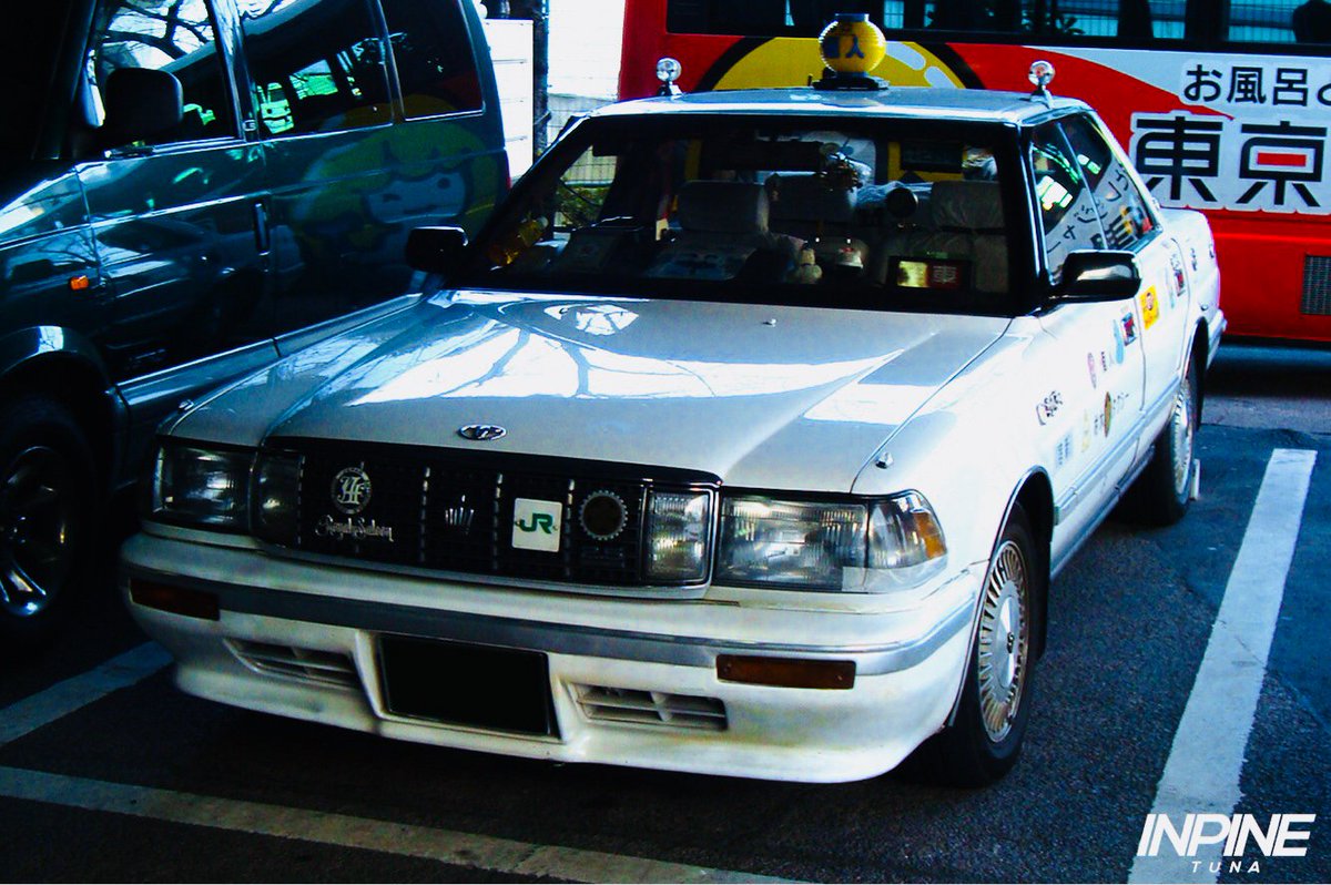 Tuna Twitterren Toyota Crown Hardtop 130系の個人タクシーがまだ現役だった頃 どのステッカーも誇らしく 勲章の様 高級車を使った個タクは数あれど こうも 浸れる 個体は今では少なくなってきたのではないだろうか Inpinephoto T Co W7zqtkgbfy