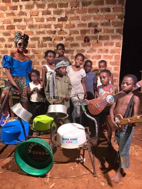 VibeAfrica1's tweet photo. Hello ,WATCH !!!! #ANTIKALE . 👉https://t.co/BuoXDr4f4n
@SpiceDianaUg @DouglasLwangaUg @JSelectorJay @BigEyeUG @hipipo @VibeAfrica1 @BebeCoolUG @eddykenzoficial @Ksheebah1 @irynnamubiru @Schwarzk2 @OmuzibuFrankmaz @Frashamgenge @citizentvkenya @KTNKenya https://t.co/3O1iCmJiRA